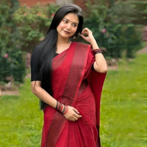 Fashionable Red Sharee For Womwn